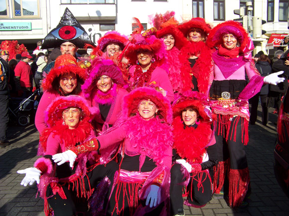 Gruppenfoto "ROT",  Sambakarneval Bremen 2009